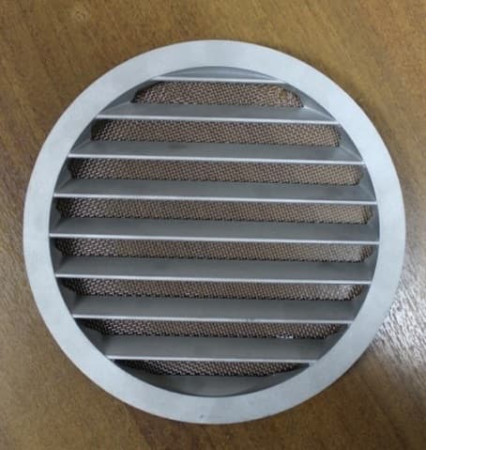Решётка наружная алюминиевая с сеткой d250 (IGC)